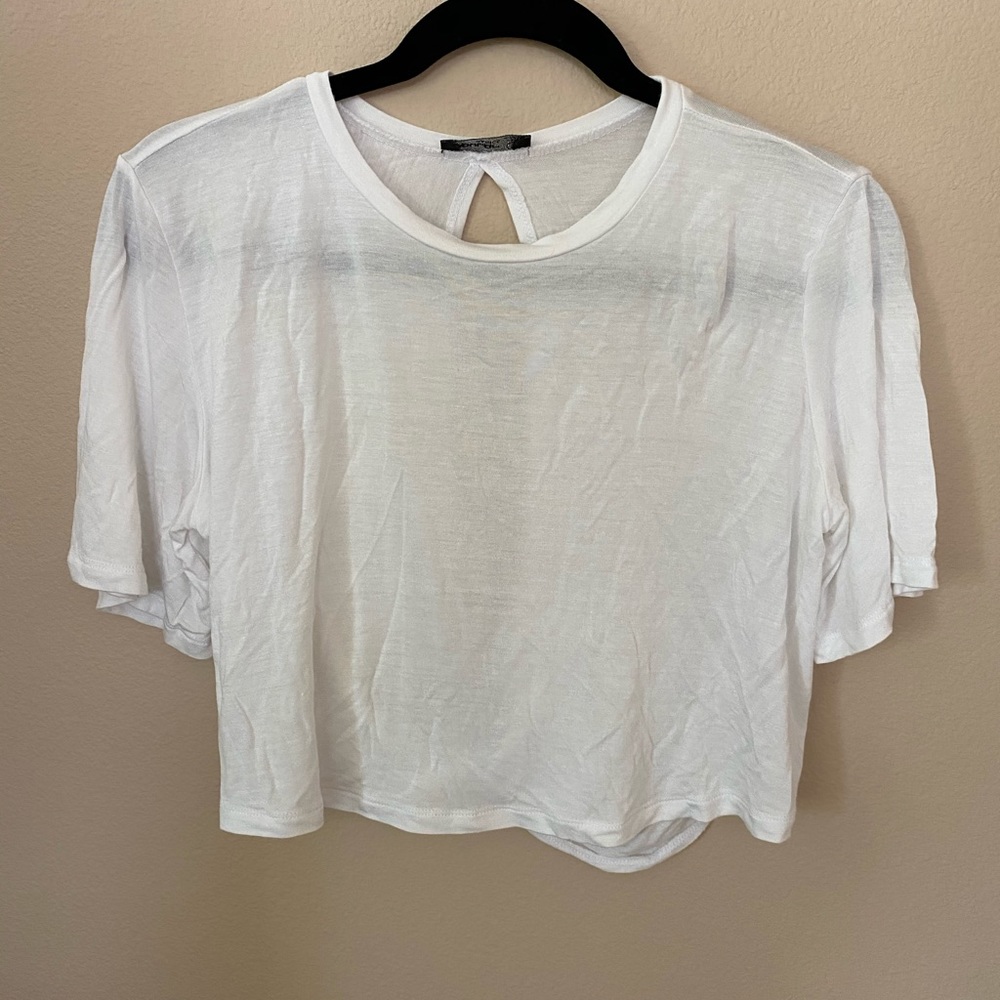 White flowy t shirt